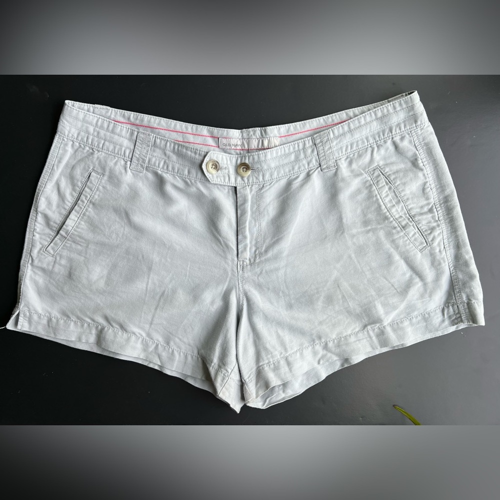Old Navy Linen gray shorts size 16